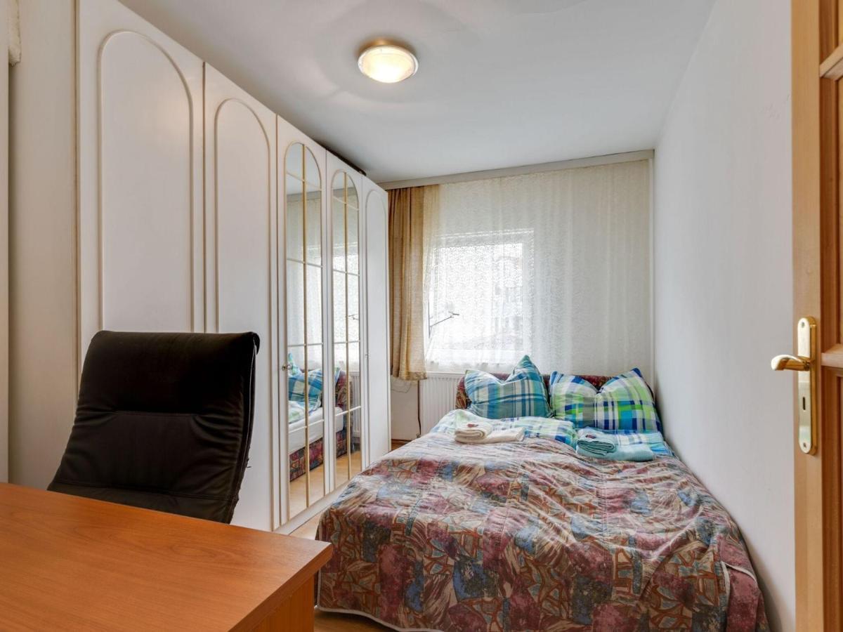 Lively Holiday Home In Wien With Private Garden Esterno foto