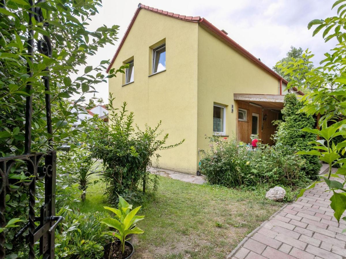 Lively Holiday Home In Wien With Private Garden Esterno foto