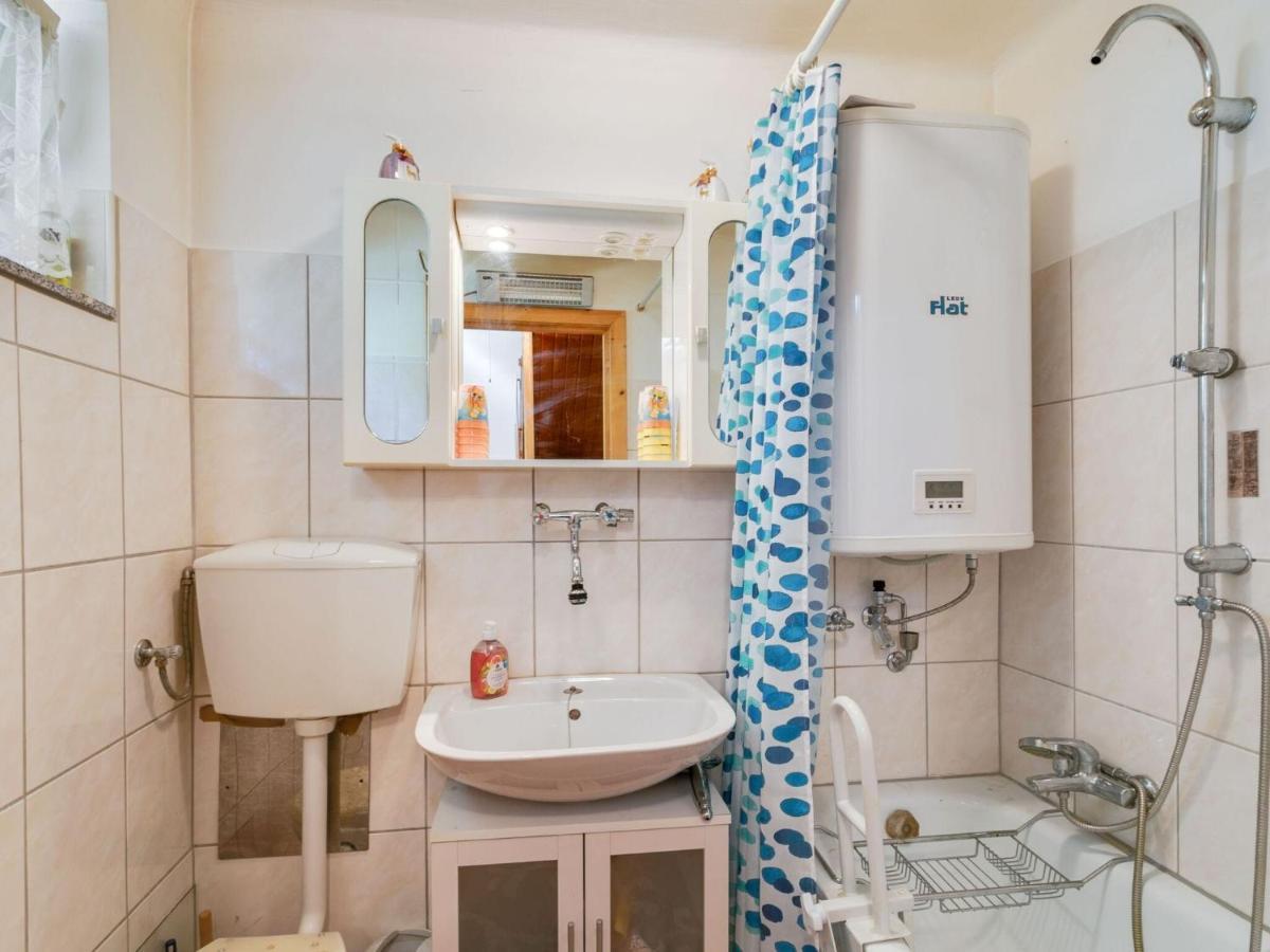 Lively Holiday Home In Wien With Private Garden Esterno foto